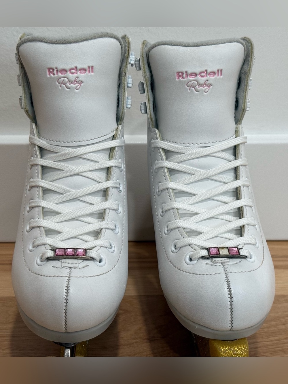 Riedell Ruby Girls White Figure Ice Skates Size 3 Junior